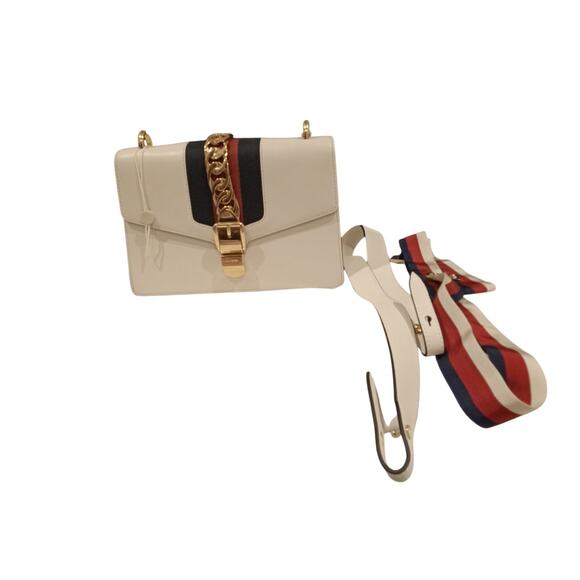 GUCCI SYLVIE LEATHER BAG. - Picture 3 of 9